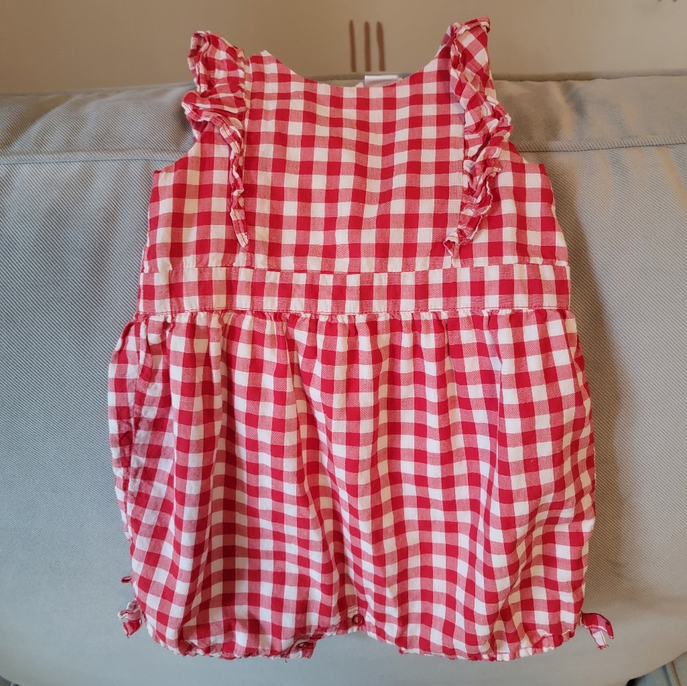 Nordstrom gingham red one piece romper, 9 months 🍒